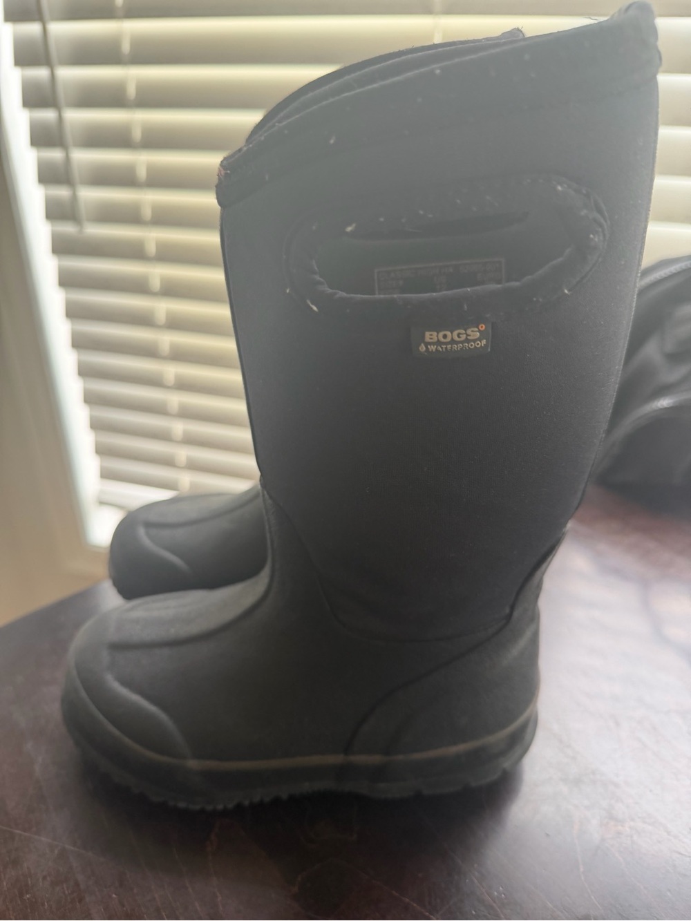 Bogs Kids Black Waterproof Pull-On Snow Boots